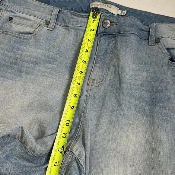 Torrid Distressed Straight High Rise Denim Jeans Womens Size 20XS - Picture 10 of 12